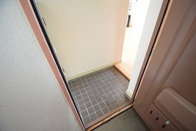 大六天マンション 玄関