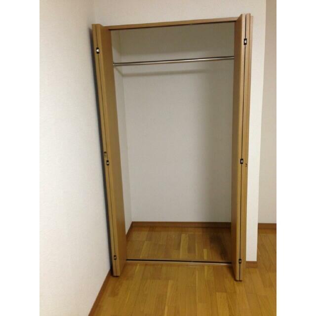 アンプルール　クラージュ　逗子Ａ 収納