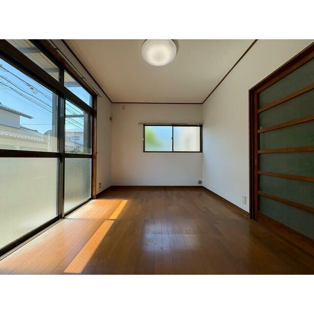 神奈川県逗子市沼間４丁目 リビング