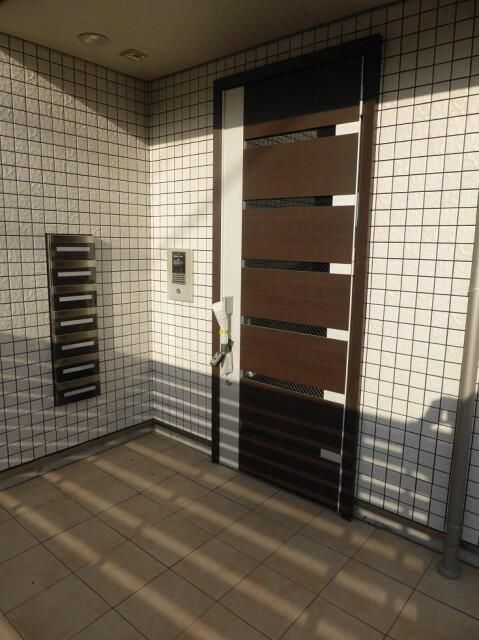 エルカーサ逗子Ｂ エントランス