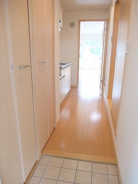 ウィステリア 玄関