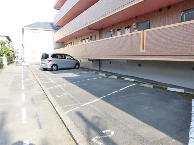 神奈川県厚木市旭町２丁目 駐車場