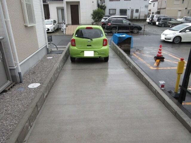 菱沼２丁目貸家 駐車場