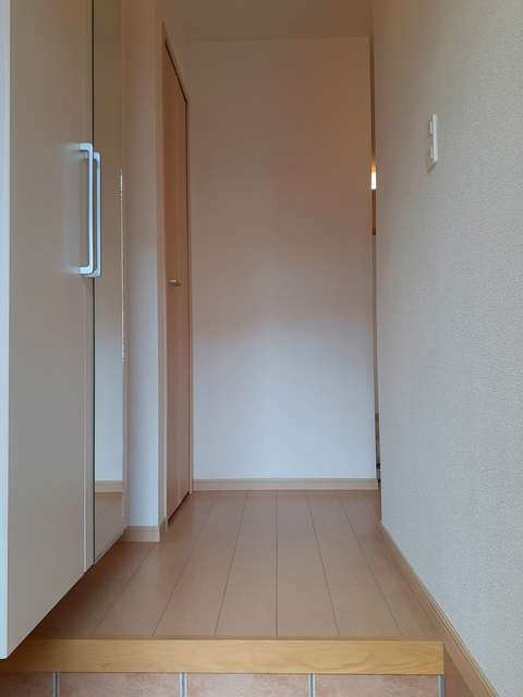 エレーノ戸塚 玄関