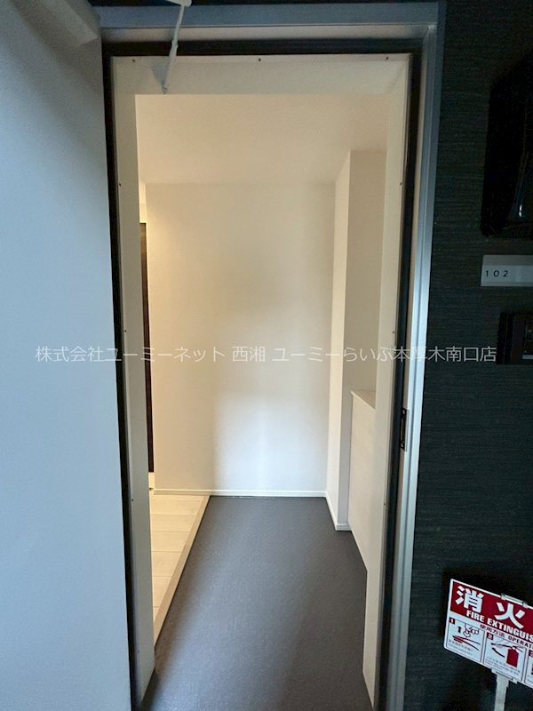 カインドネス本厚木Ｗｅｓｔ 玄関