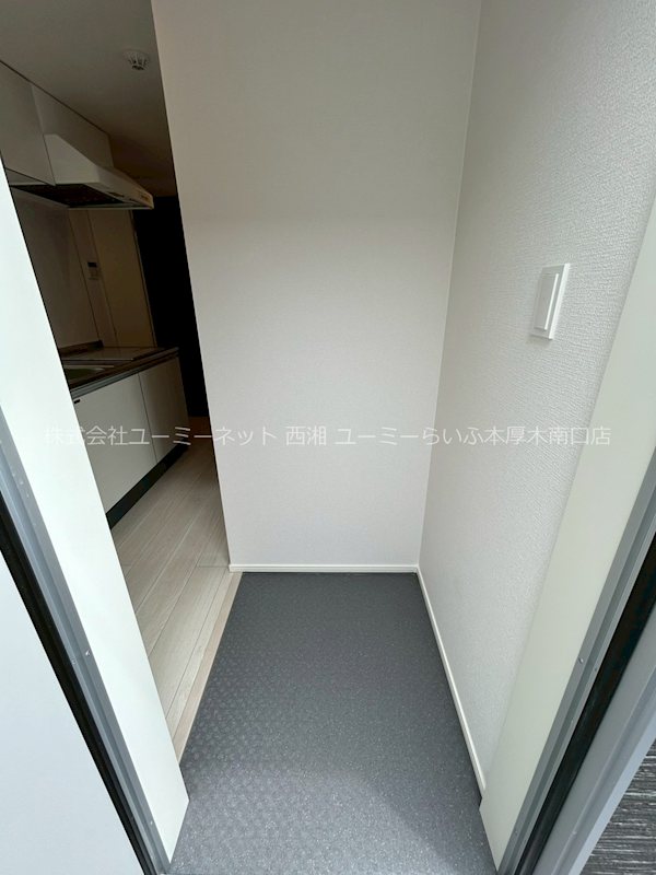 カインドネス本厚木Ｗｅｓｔ 玄関