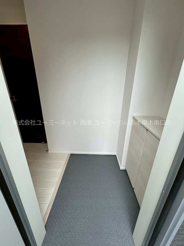 カインドネス本厚木Ｗｅｓｔ 玄関