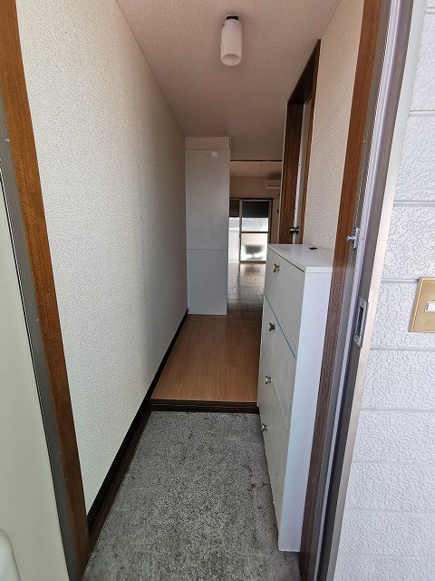 フラット妻田 玄関