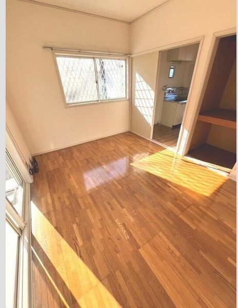 神奈川県厚木市松枝２丁目 リビング