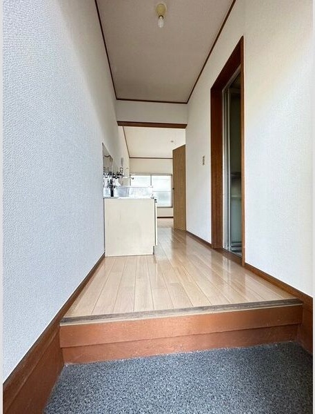 神奈川県厚木市下荻野 玄関