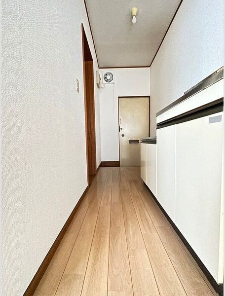 神奈川県厚木市下荻野 玄関