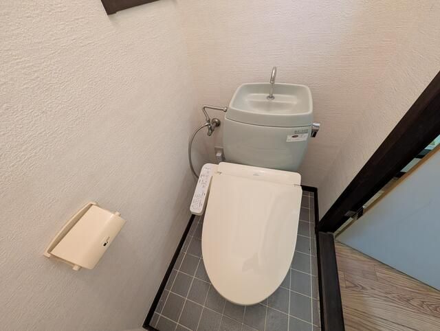 クリアスカイ湘南西富 トイレ