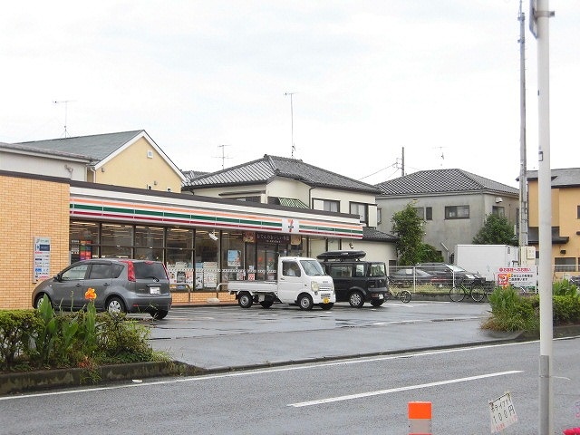 ラポール鶴嶺 コンビニ