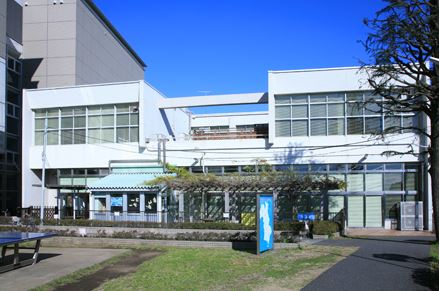 ドエル　アサヒ 図書館
