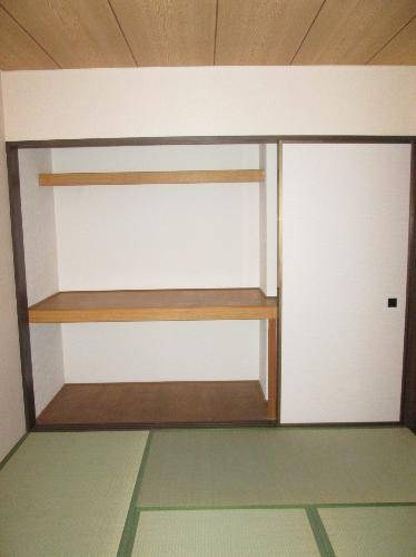 ヴィラ板戸Ａ棟 収納