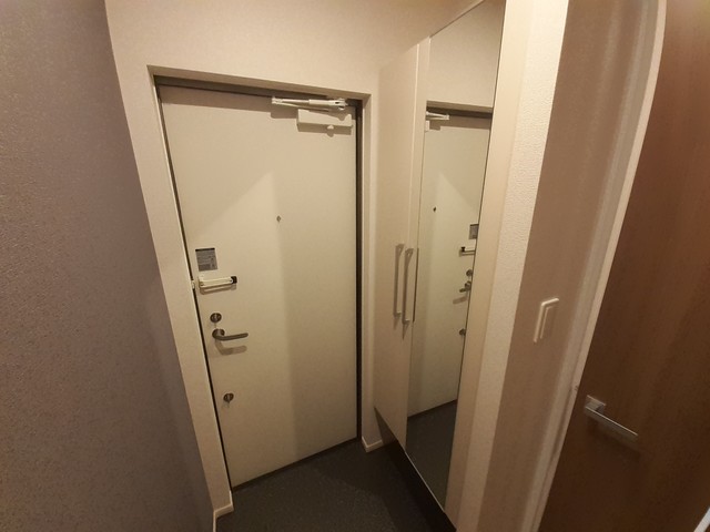 ロワゾブルー 玄関