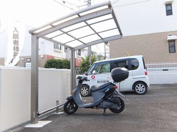 グレープ・シュライン　K 駐車場
