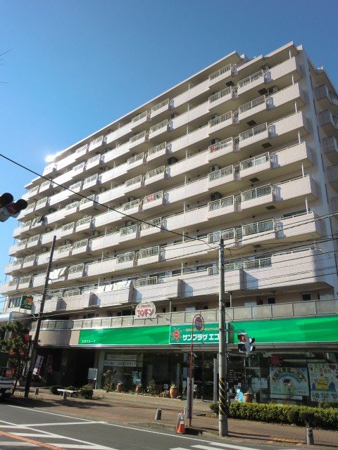 サンプラザ湘南 外観