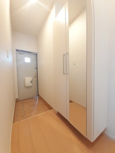 リメインズ湘南 玄関