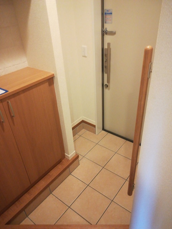 アンビエラ湘南台 玄関