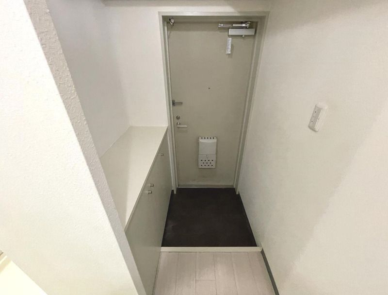 ライフパレット横浜 玄関