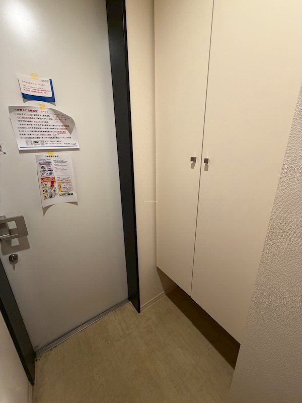 クレドール湘南 玄関