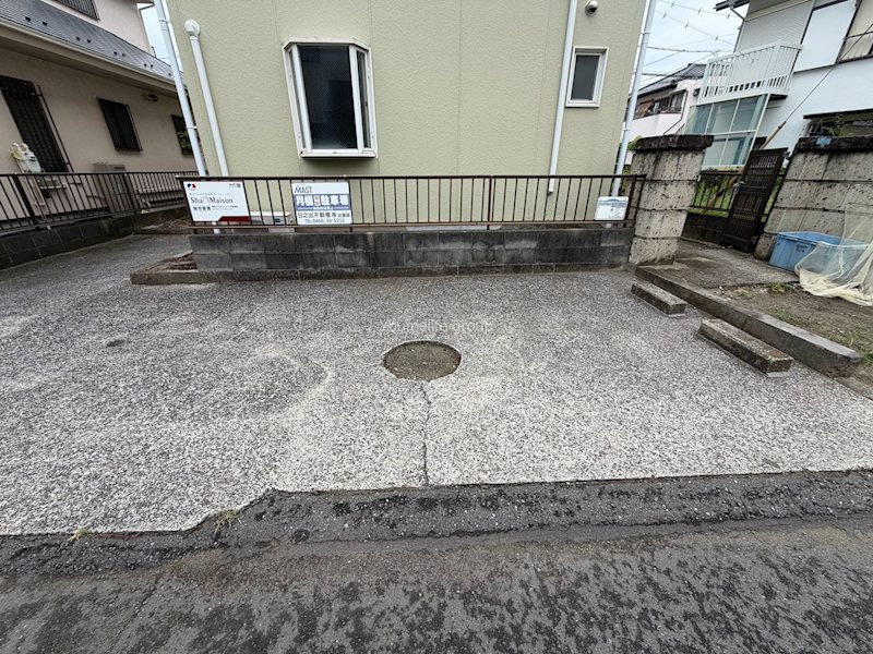 ヴィラ辻堂 駐車場