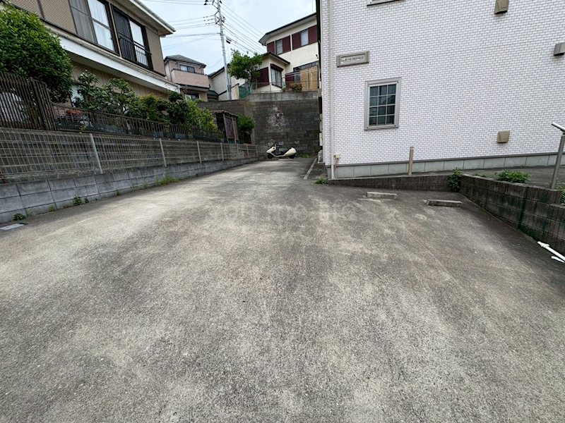 REGALO 駐車場
