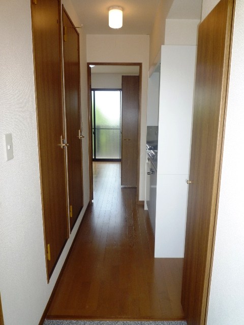 アムール　ＫＵＲＩＴＡ 玄関