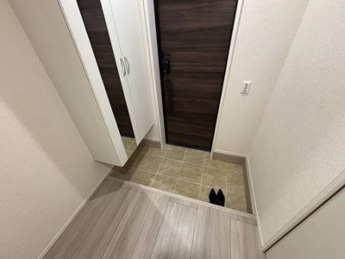 ヴァリエンテ 玄関