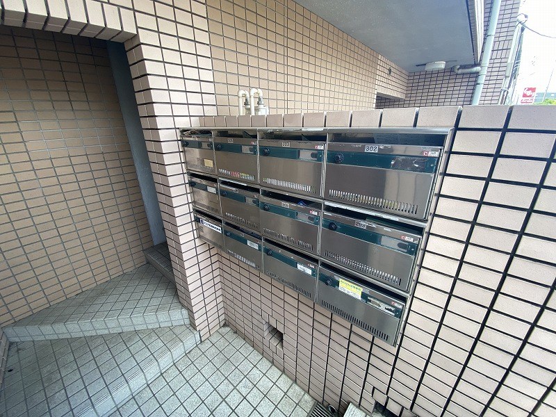 今福ビル エントランス