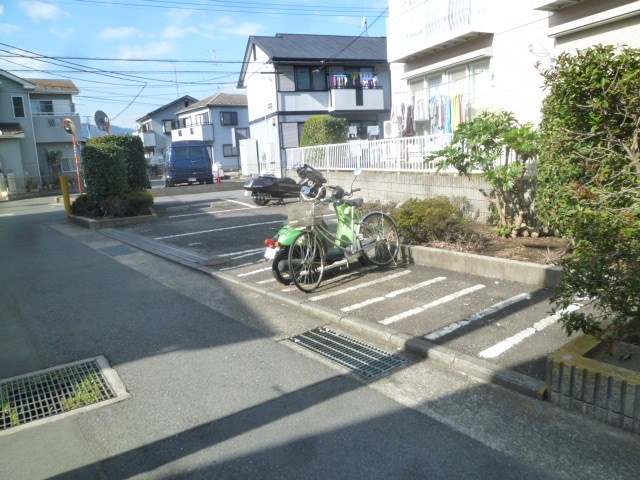サンウッドⅠ 駐車場