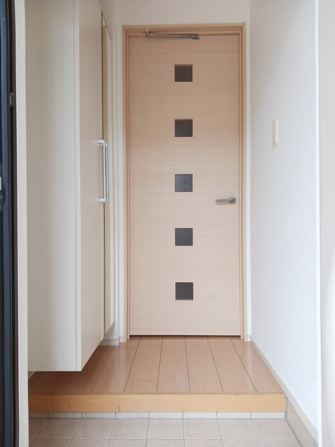 サニー八向 玄関