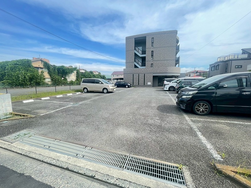 エクセラン・コバ 駐車場