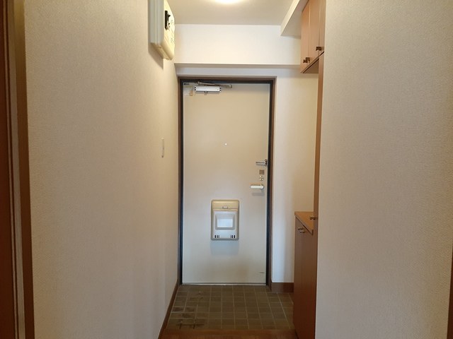 ディペンドマーク 玄関