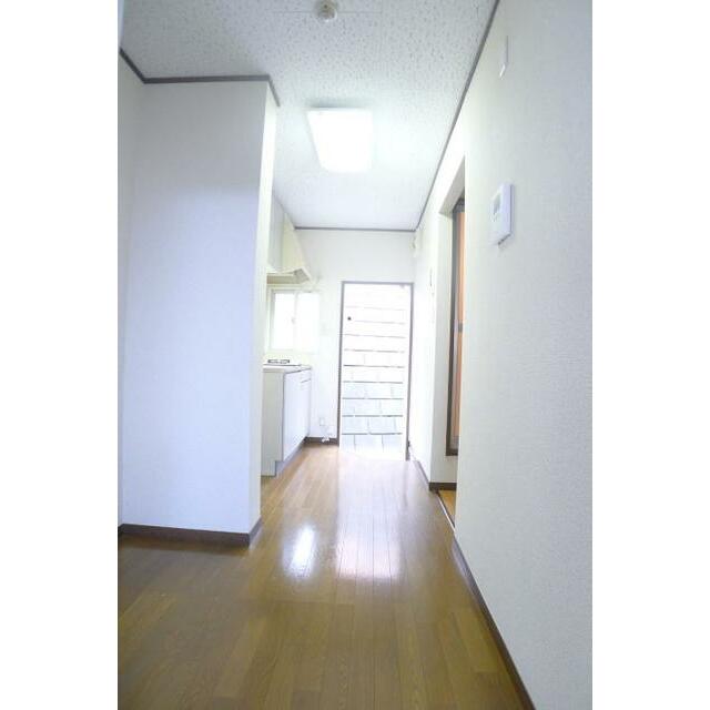第二稲荷山ハイツ 玄関
