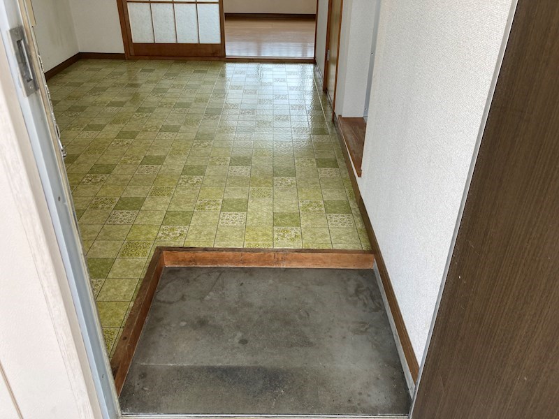 青木アパート  玄関