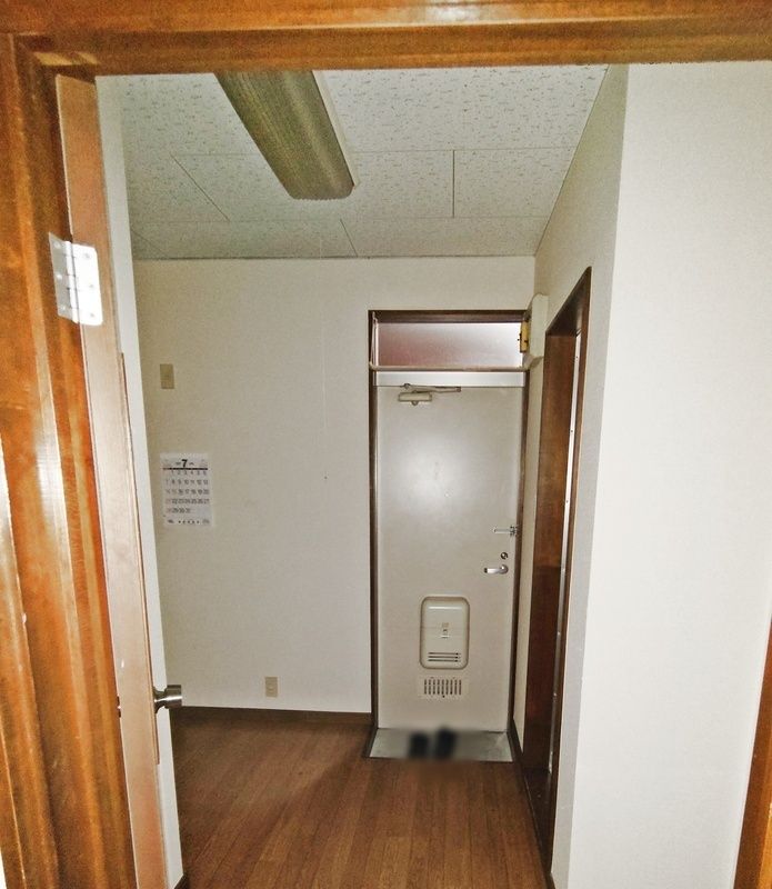 秦野市尾尻アパート 玄関