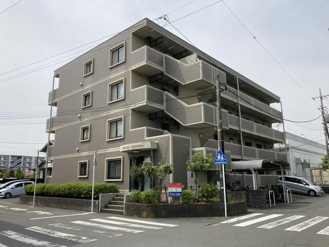 パストラルベルフラワー 302号室 外観