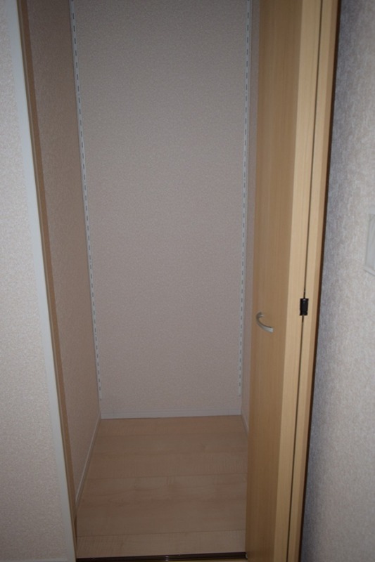 クレイドルガーデン茅ヶ崎市柳島海岸第１０　２号棟 収納