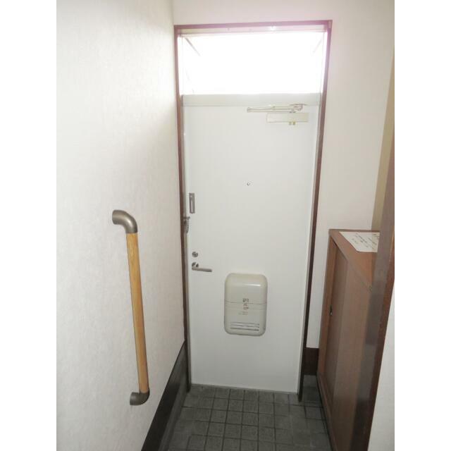 フラワーハイツ 玄関