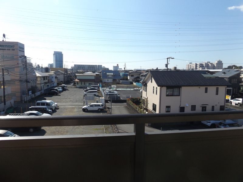 神奈川県厚木市旭町５丁目 ベランダ