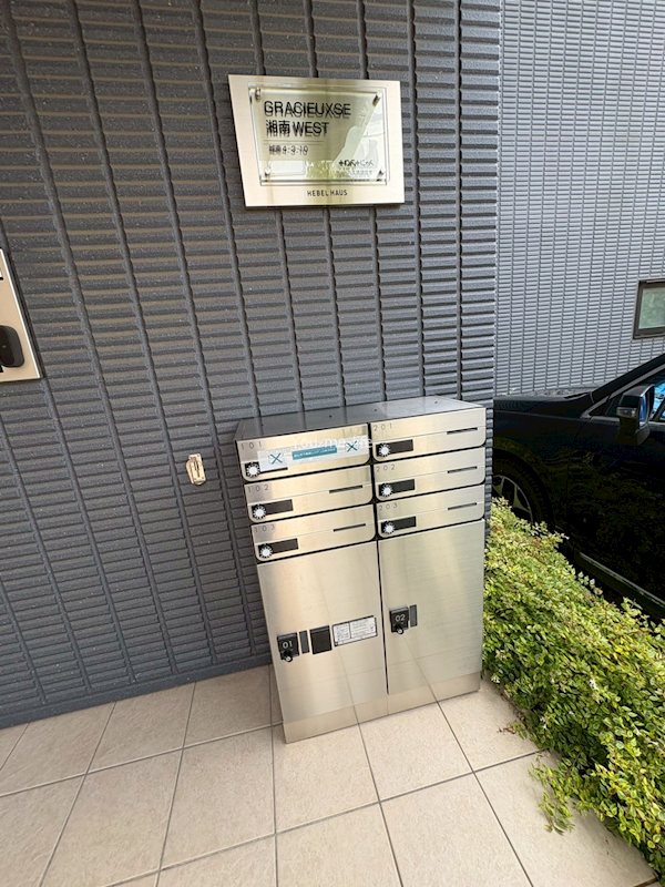 GRACIEUXSE　湘南　WEST エントランス