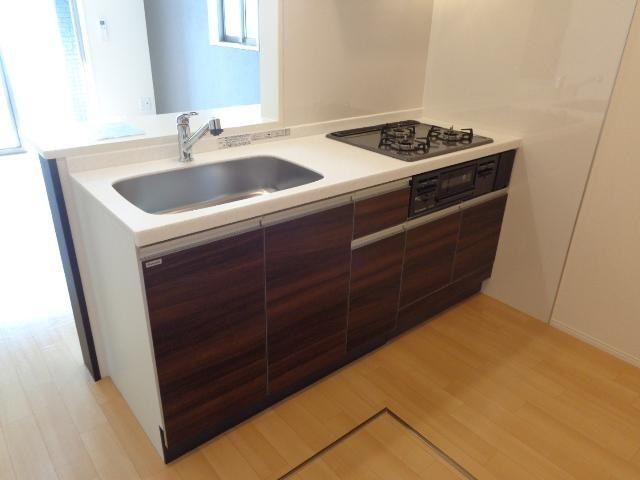 メゾン　ラ　ティーダ（maison la teada） キッチン