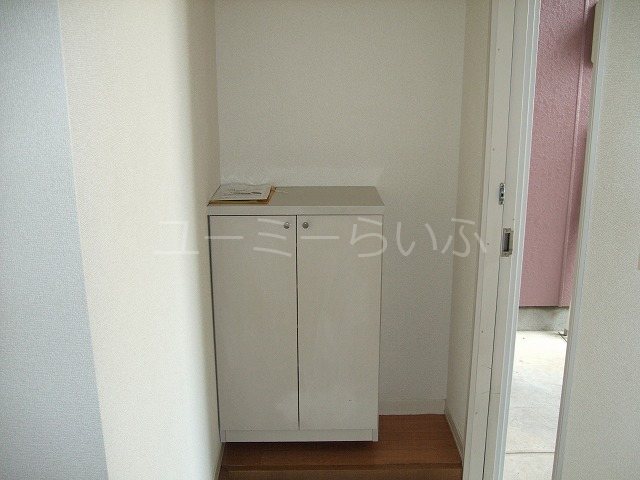 神奈川県藤沢市石川４丁目 玄関