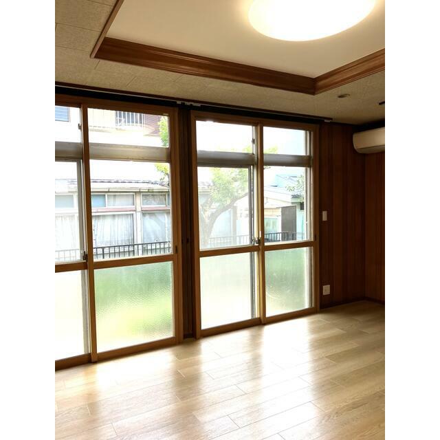 深谷町貸戸建 リビング