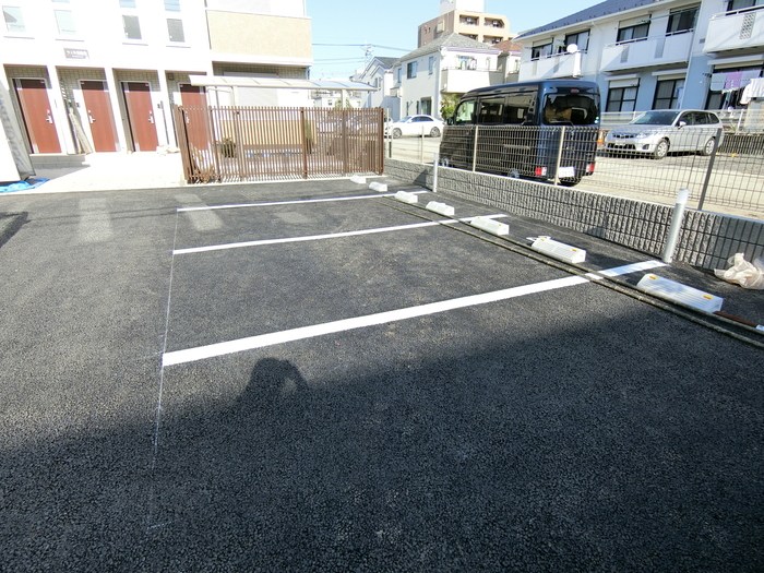 ウィル湘南台 駐車場