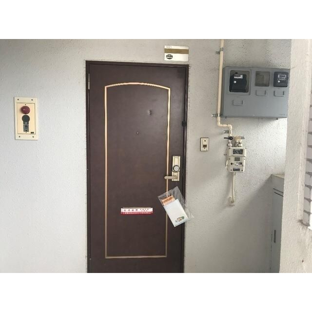 リュミエ本厚木 玄関