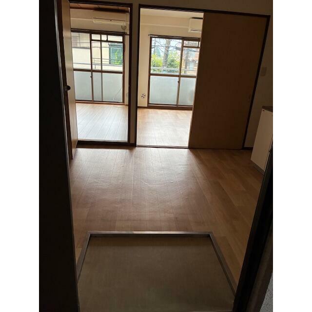 京ハイツ 玄関