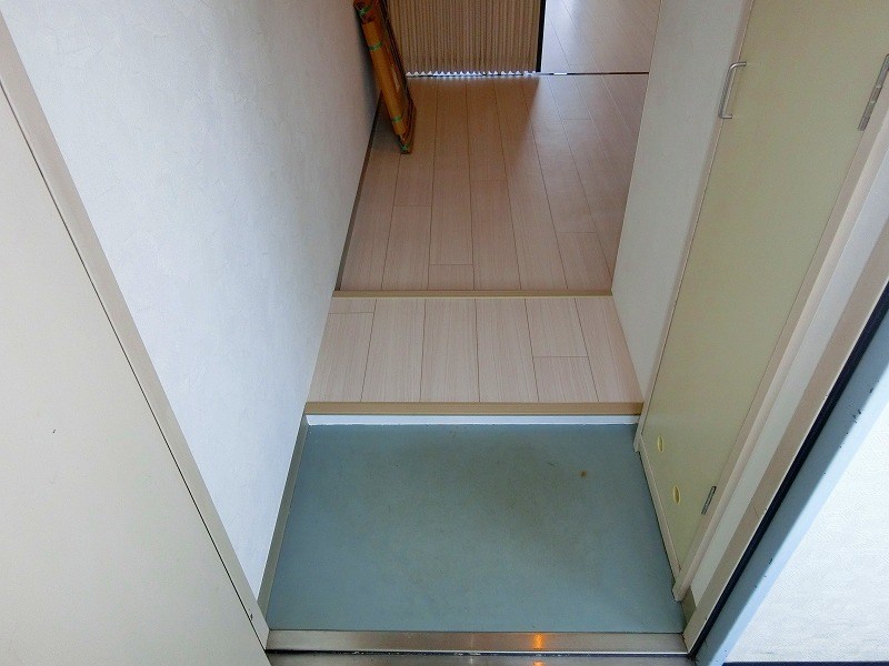アベニール伊勢原 玄関